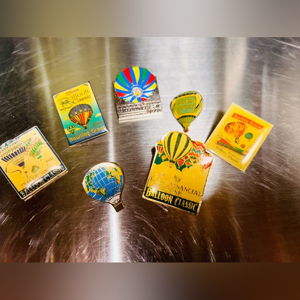 Balloon lover‼️travel lover classic pins! Wonderlust 🥰👀